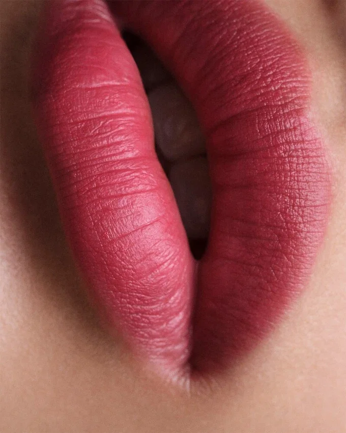 Prada Monochrome Soft Matte Lipstick – P157 – Pourpre Prada Monochrome Soft Matte Lipstick – P157 – Pourpre