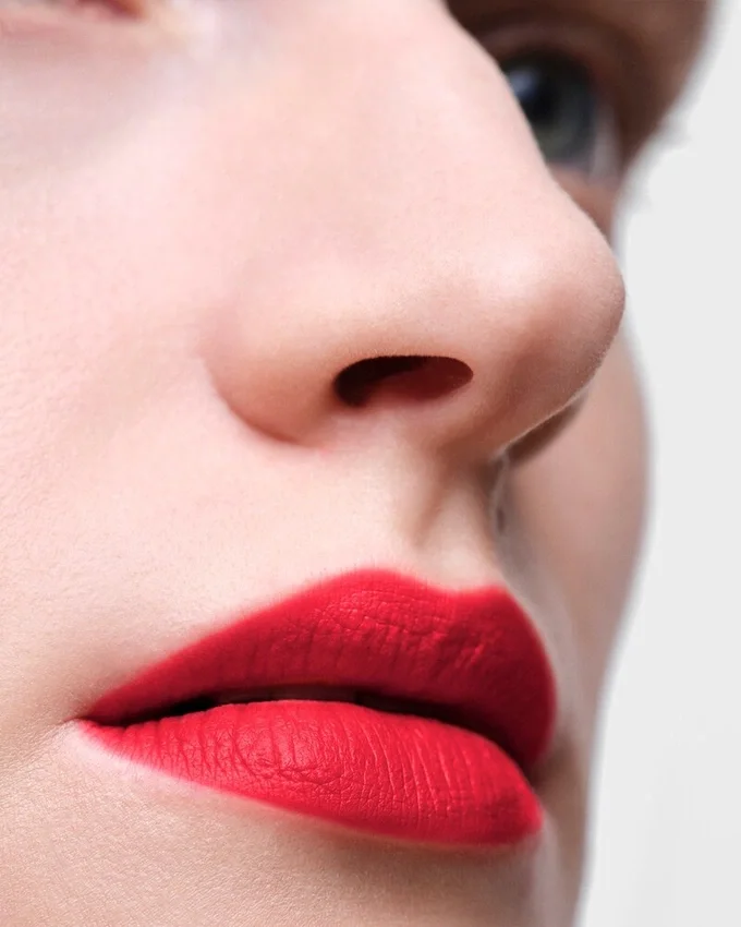 Prada Monochrome Soft Matte Lipstick – R127 – Carminio Prada Monochrome Soft Matte Lipstick – R127 – Carminio