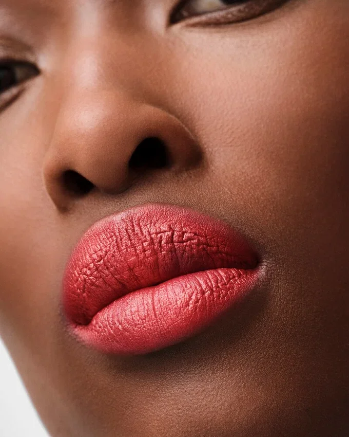 Prada Monochrome Soft Matte Lipstick Refill – O177 – Flamingo Prada Monochrome Soft Matte Lipstick Refill – O177 – Flamingo