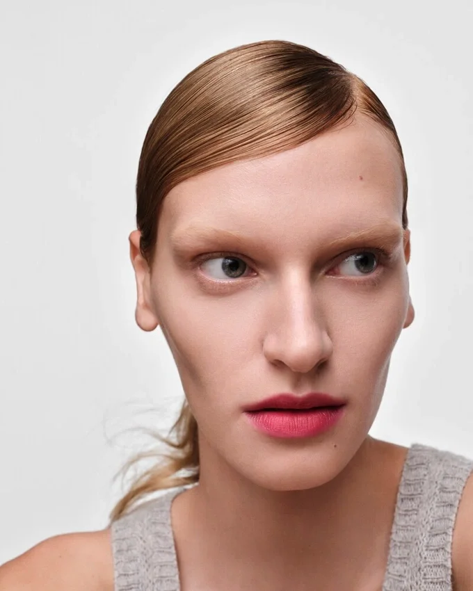 Prada Monochrome Soft Matte Lipstick Refill – P157 – Pourpre Prada Monochrome Soft Matte Lipstick Refill – P157 – Pourpre