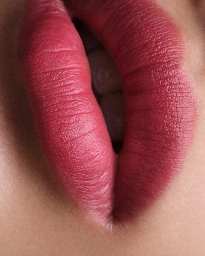 Prada Monochrome Soft Matte Lipstick Refill – P157 – Pourpre Prada Monochrome Soft Matte Lipstick Refill – P157 – Pourpre