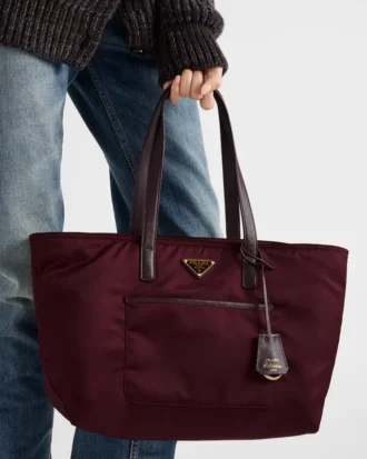 Prada Re-Edition 1978 Medium Re-Nylon och Saffiano-läderväska