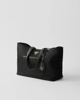 Prada Re-Edition 1978 Medium Re-Nylon och Saffiano-läderväska