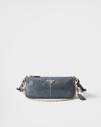 Prada Re-Edition 2002 Medium läderaxelväska