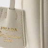 Prada Re-Edition 2005 miniväska i Saffiano-läder Prada Re-Edition 2005 miniväska i Saffiano-läder