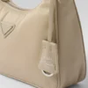 Prada Re-Edition 2005 Re-Nylon och Saffiano miniväska Prada Re-Edition 2005 Re-Nylon och Saffiano miniväska