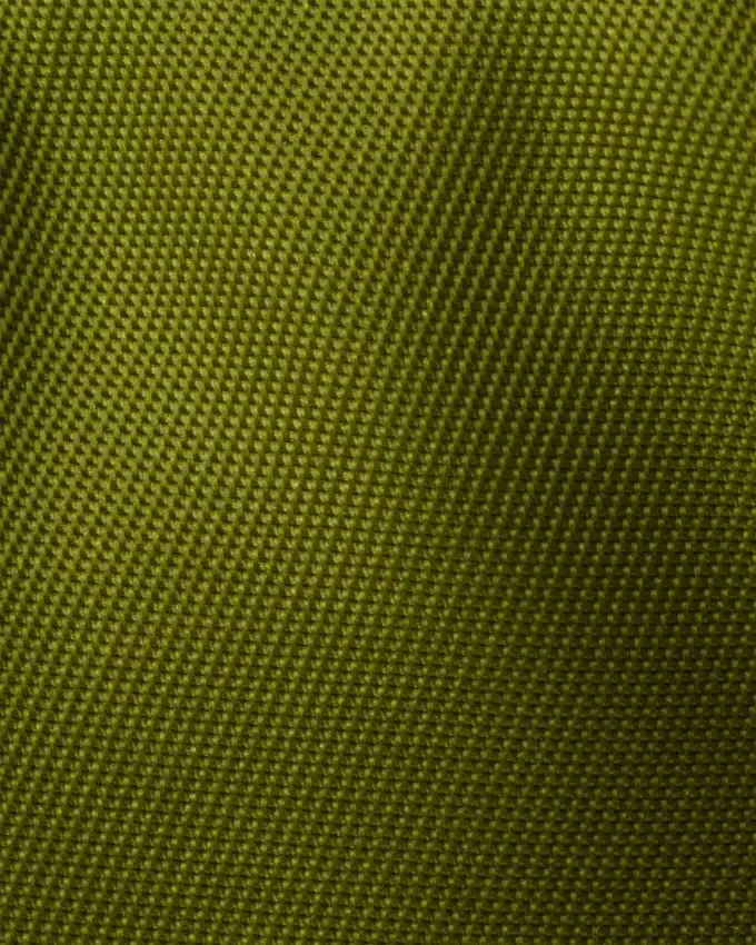 Prada Re-Edition 2005 väska i Re-Nylon och Saffiano-läder med charm Prada Re-Edition 2005 väska i Re-Nylon och Saffiano-läder med charm