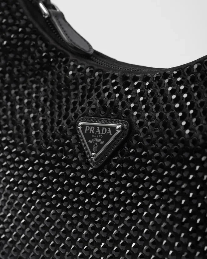 Prada Re-Edition Mini Satin Bag med kristaller Prada Re-Edition Mini Satin Bag med kristaller