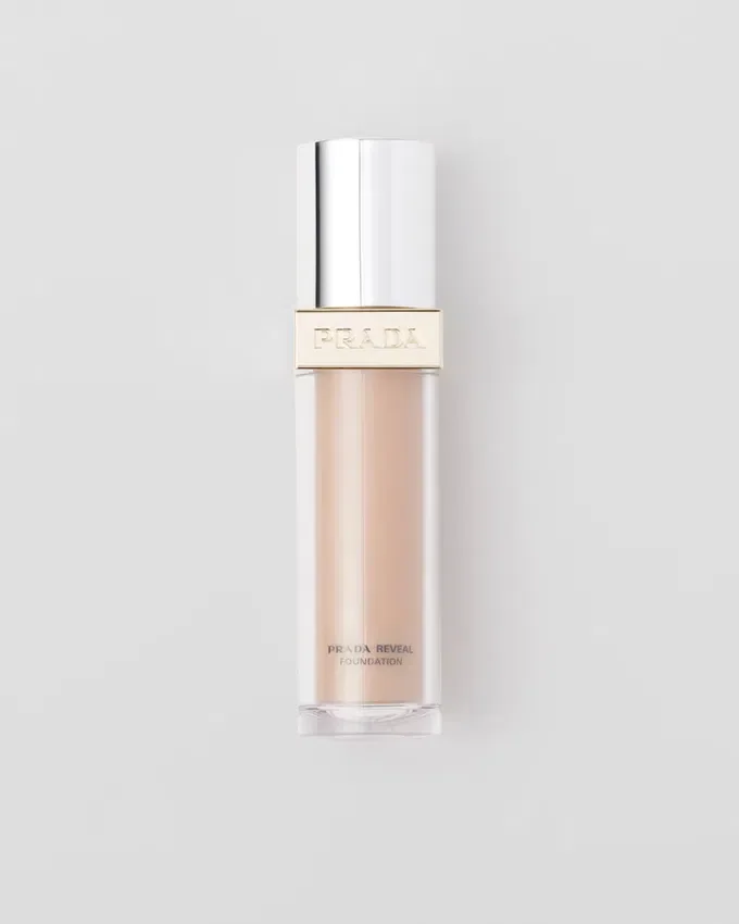 Prada Reveal Skin Optimizing Foundation – Lw15 – Ljus varm Prada Reveal Skin Optimizing Foundation – Lw15 – Ljus varm