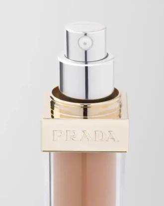 Prada Reveal Skin Optimizing Foundation – Lw25 – Ljus varm
