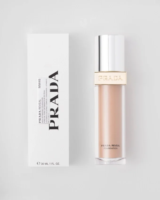Prada Reveal Skin Optimizing Foundation – Mw45 – Medium Warm Prada Reveal Skin Optimizing Foundation – Mw45 – Medium Warm