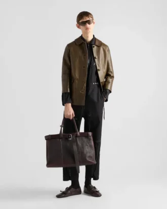 Prada-väska i nappaläder med spänne