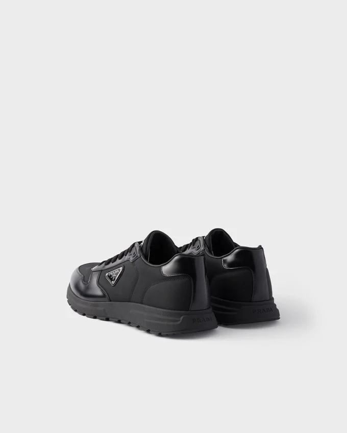 Prax 01 Sneakers i Re-Nylon och borstat läder Prax 01 Sneakers i Re-Nylon och borstat läder