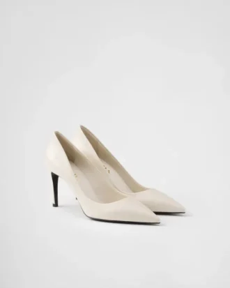 Pumps i lackat Saffiano-läder Pumps i lackat Saffiano-läder