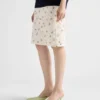 Quiltad satinkjol med blommönster Quiltad satinkjol med blommönster