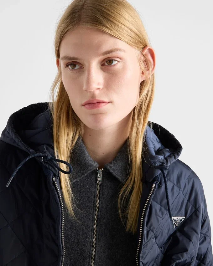 Re-Nylon-blousonjacka med huva Re-Nylon-blousonjacka med huva
