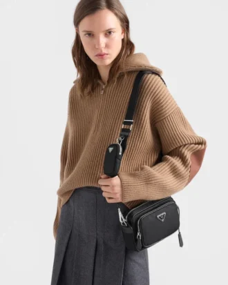 Re-Nylon mini-axelväska