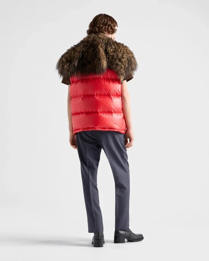 Re-Nylon- och shearling-dunväst Re-Nylon- och shearling-dunväst
