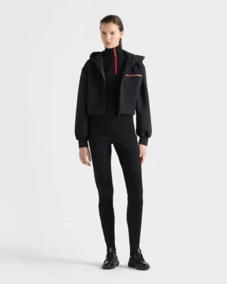 Re-Nylon-tröja med hög hals Re-Nylon-tröja med hög hals