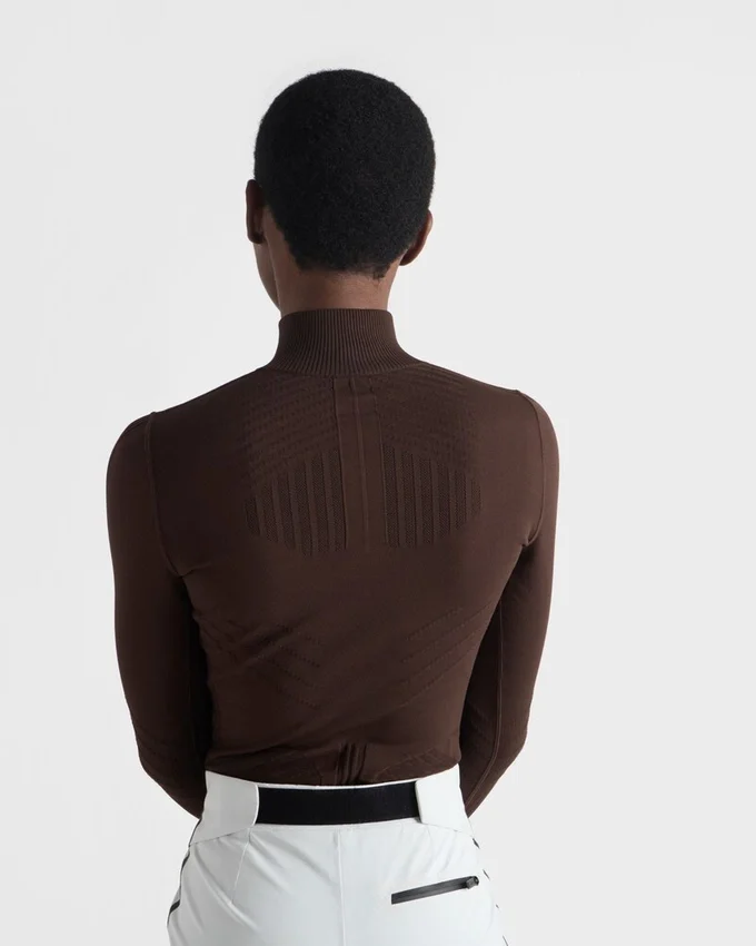 Re-Nylon-tröja med hög hals Re-Nylon-tröja med hög hals