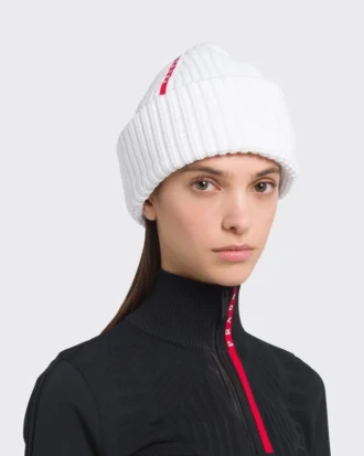 Ribbad mössa i Tec Rec-nylon Ribbad mössa i Tec Rec-nylon