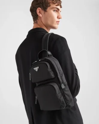 Ryggsäck i Re-Nylon och Saffiano-läder