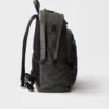 Ryggsäck i Re-Nylon och Saffiano-läder Ryggsäck i Re-Nylon och Saffiano-läder