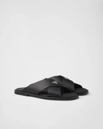 Saffiano-läder sandaler med korsande remmar