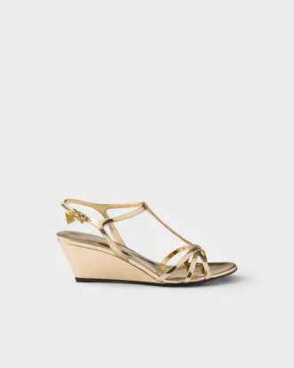 Sandaler i metallicläder