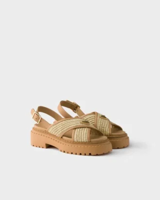 Sandaler i virkat och läder