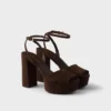 Sandaler med plattform i mocka Sandaler med plattform i mocka