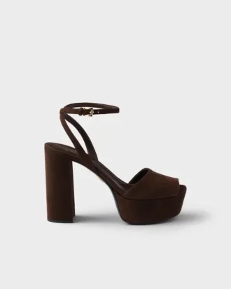 Sandaler med plattform i mocka