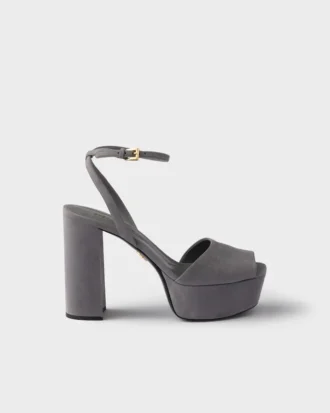 Sandaler med plattform i mocka