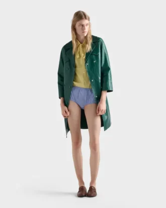 Satinblus med prickar Satinblus med prickar