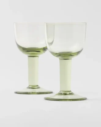 Set med två kristallglas för vitt vin – Plinth