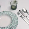Set med två porslinstallrikar – Vienna Green Set med två porslinstallrikar – Vienna Green