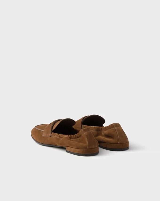 Shuffle-loafers i nubuckläder Shuffle-loafers i nubuckläder