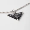 Silverhalsband med hänge Silverhalsband med hänge