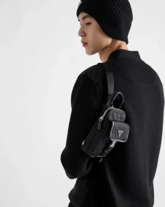 Smartphonefodral i Re-Nylon och Saffiano-läder