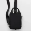 Smartphonefodral i Re-Nylon och Saffiano-läder Smartphonefodral i Re-Nylon och Saffiano-läder