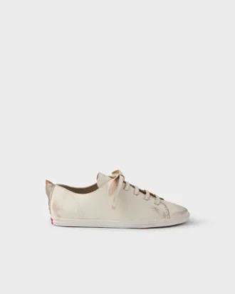 Sneakers i antikbehandlat läder