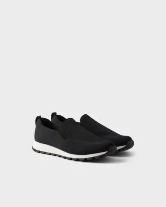 Stretchiga slip-on-sneakers