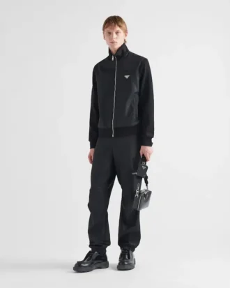 Sweatshirt med detaljer i Re-Nylon Sweatshirt med detaljer i Re-Nylon