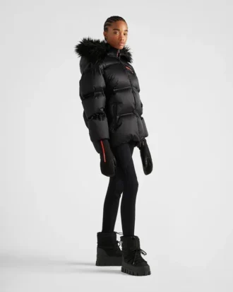 Teknisk dunjacka i Re-Nylon