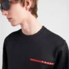 Sweatshirt i tekniskt tyg Sweatshirt i tekniskt tyg
