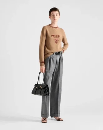 Tröja med rund hals i ull och kashmir