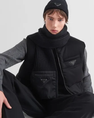 Ullhalsduk med ficka i Re-Nylon Gabardine Ullhalsduk med ficka i Re-Nylon Gabardine