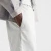 Vanliga blekta jeans
