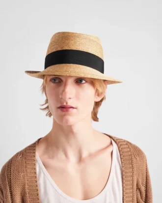 Virkad hatt