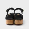 Väva sandaler med kilklack Väva sandaler med kilklack